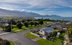 Handy Location, Ocean & Mountain Views, Spacious Yard - Kk46451